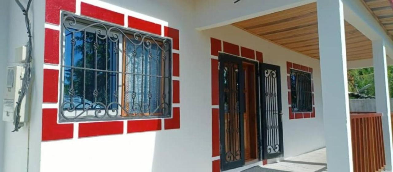 La Maison Du Voyageur Kribi Exteriör bild